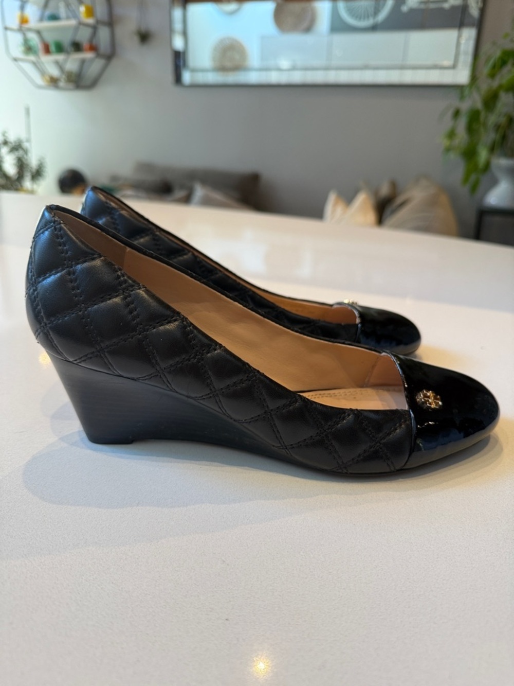 Tory Burch Black Quilted Leather Wedge Pumps with Gold Logo - Picture 3 of 11